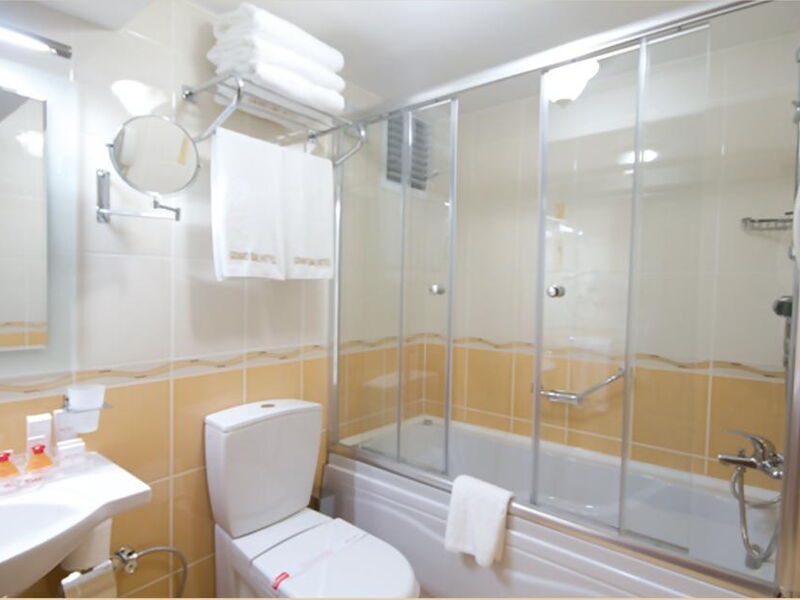 Grand Unal Hotel 301121