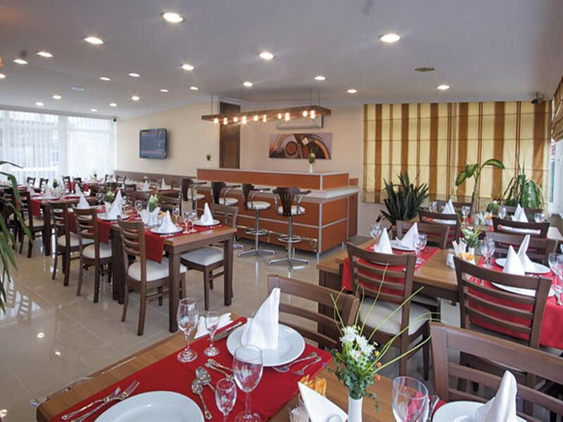 Grand Unal Hotel 301124