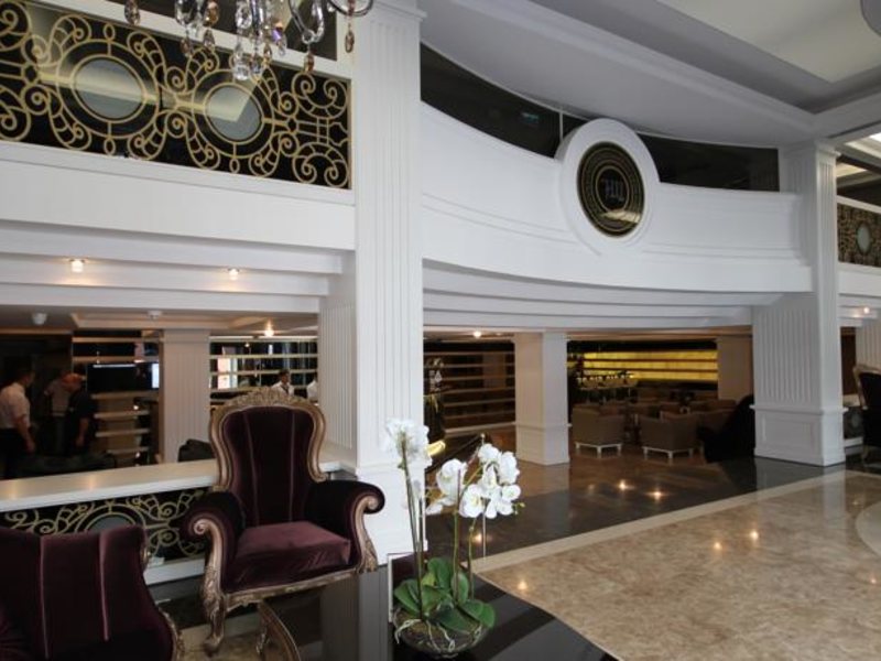 Grand Washington Hotel 77043
