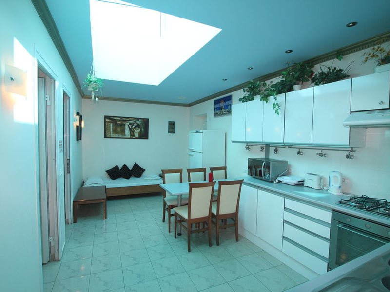 Grecian Fantasia Resort 79690