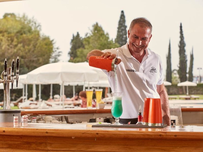 Grecian Park Hotel  205674