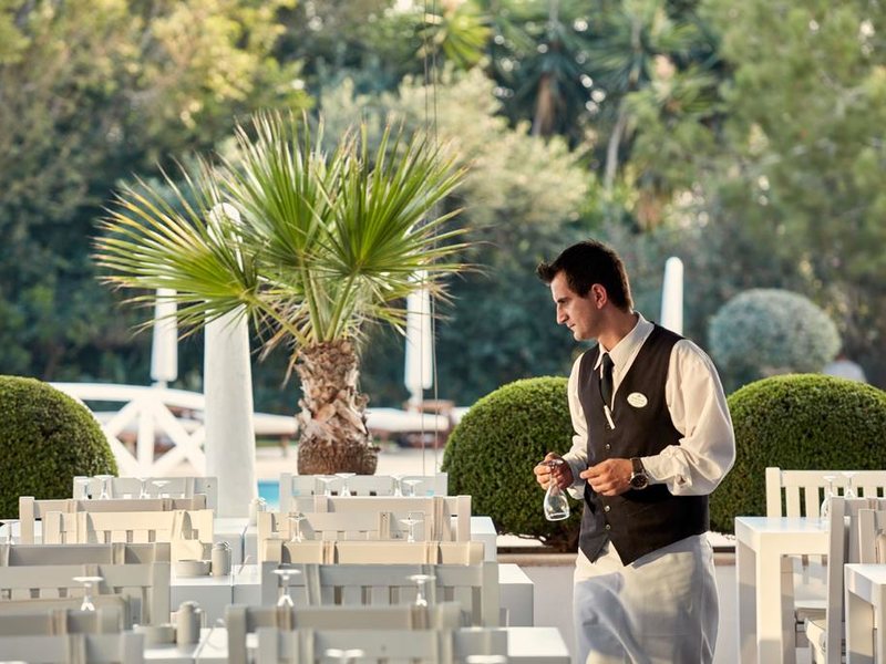 Grecian Park Hotel  205685