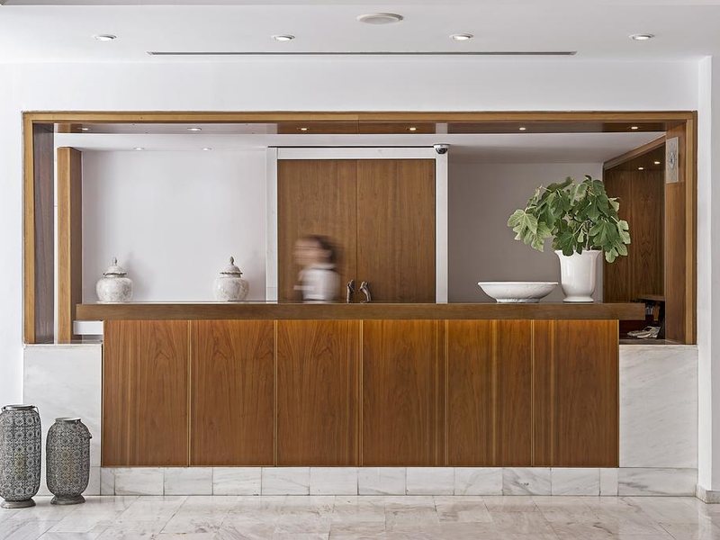 Grecian Sands Beach Hotel 205712