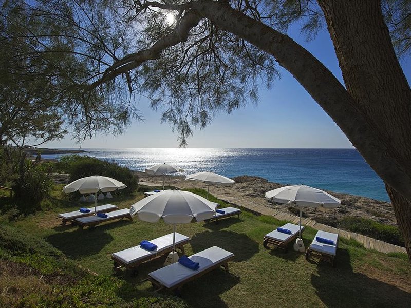 Grecian Sands Beach Hotel 205721