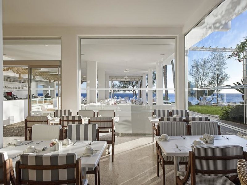 Grecian Sands Beach Hotel 205726