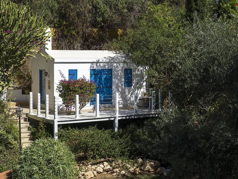 Grecian Sands Beach Hotel 205728