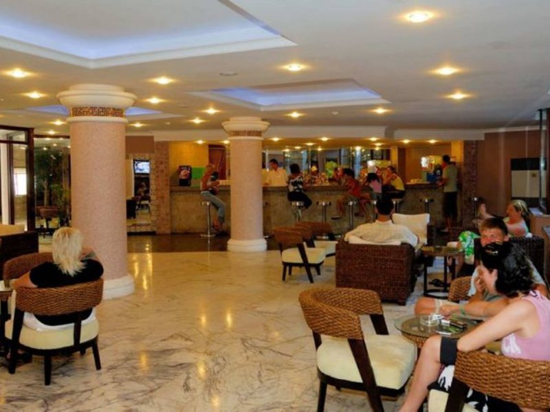 Green Beach Resort 77063