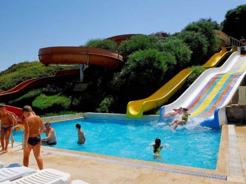 Green Beach Resort 77073