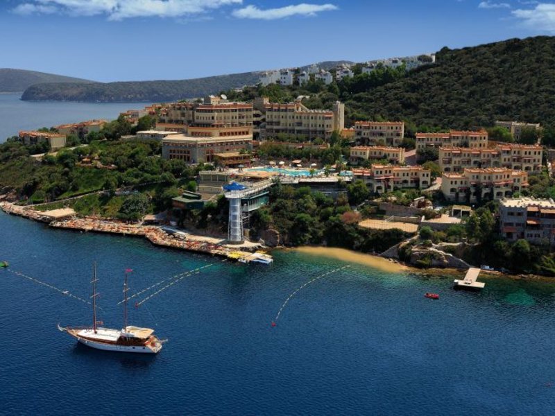 Green Beach Resort 77077