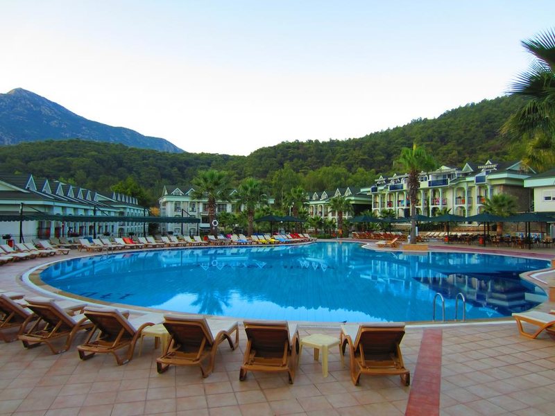 Green Forest Holiday Village  195541