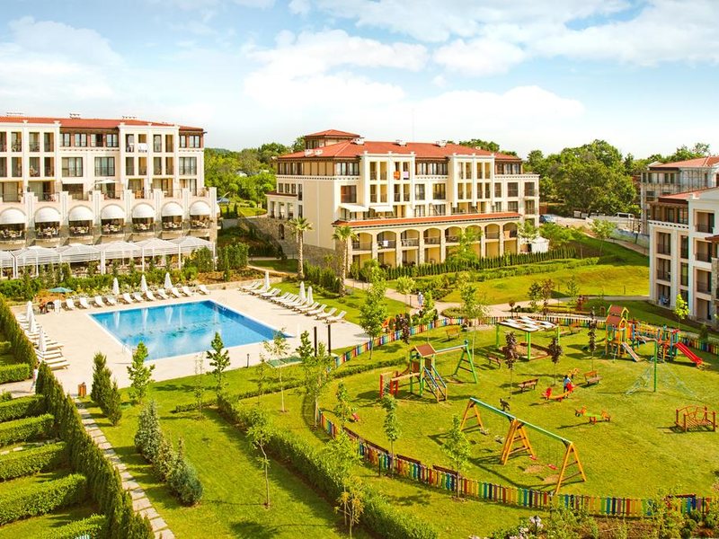 Green Life Beach Resort 165412