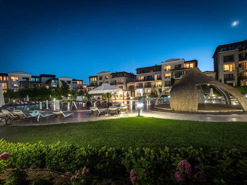 Green Life Beach Resort 165425