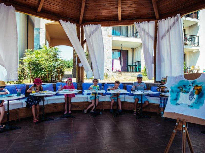 Green Life Beach Resort 165426