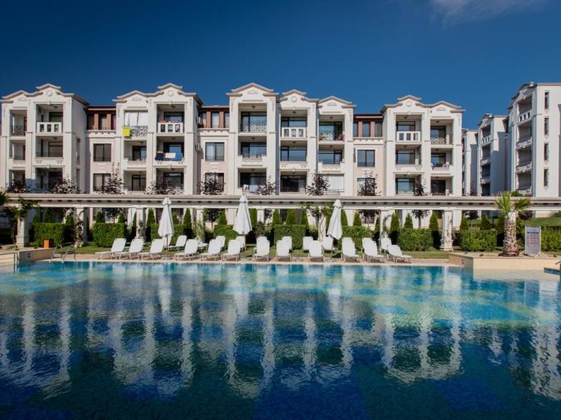 Green Life Beach Resort 165427