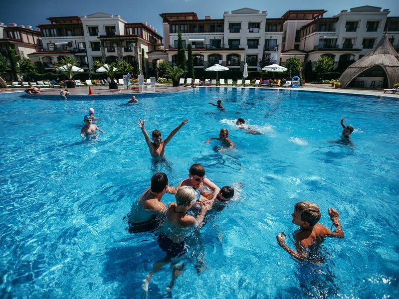 Green Life Beach Resort 165428