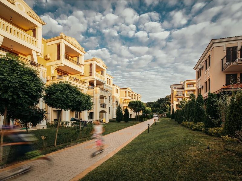 Green Life Beach Resort 165432