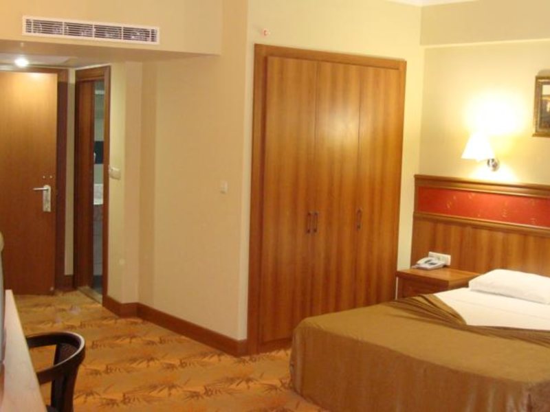 Green Nature Resort & Spa 77083