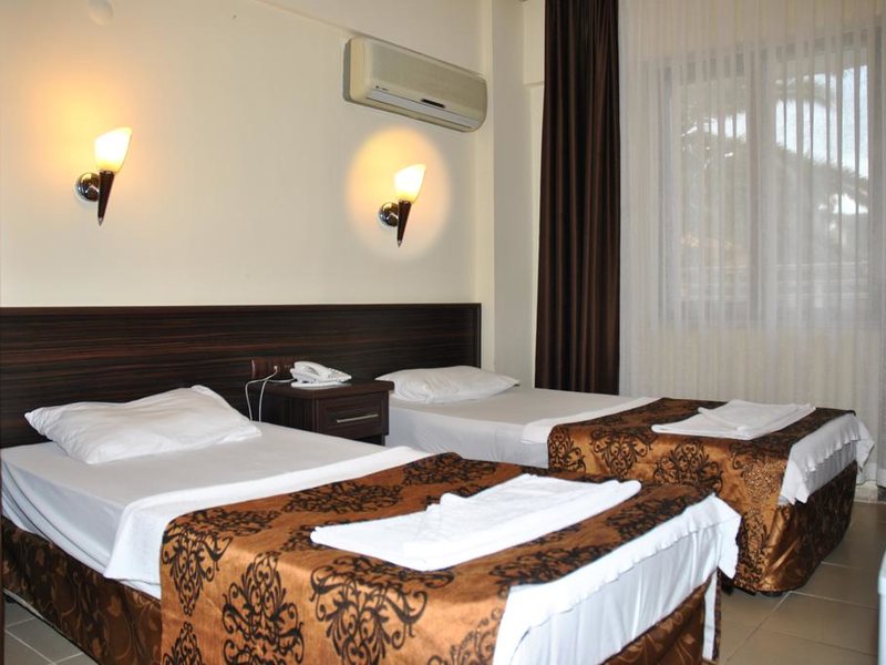 Green Palm Hotel 180782