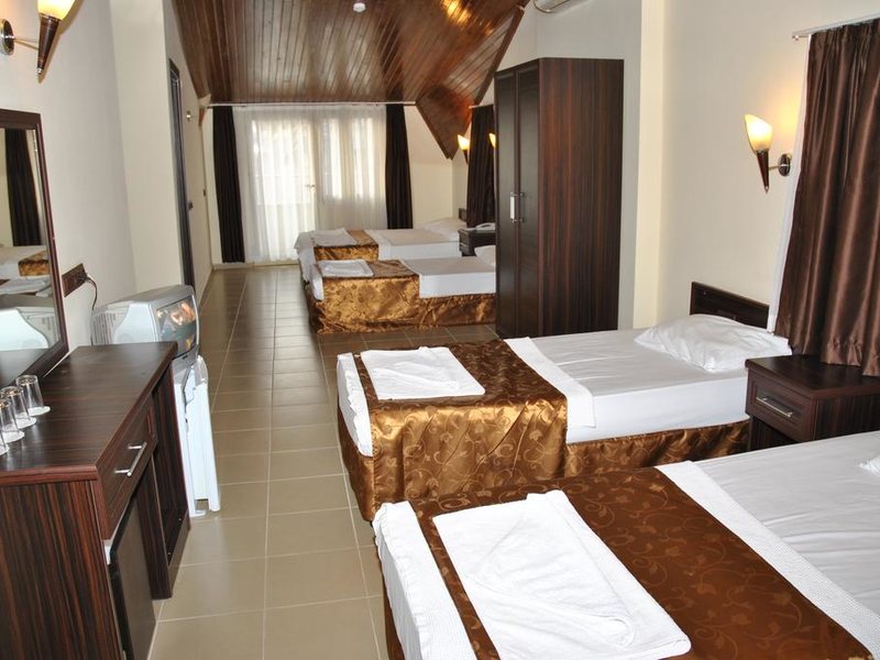 Green Palm Hotel 180789