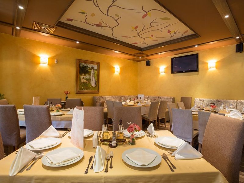 Green Wood Hotel & Spa (Razlog) 310822