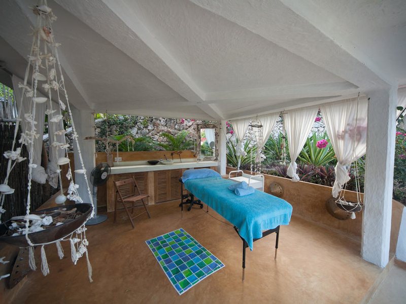 Green and Blue Ocean Lodge 229006