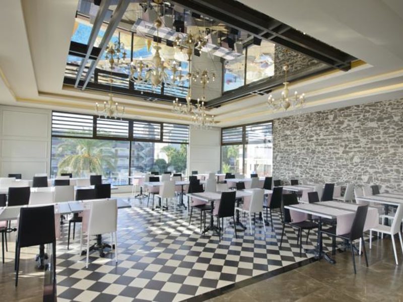 Gypsophila Holiday Village 77092