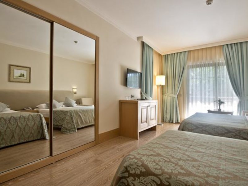 Gypsophila Holiday Village 77114