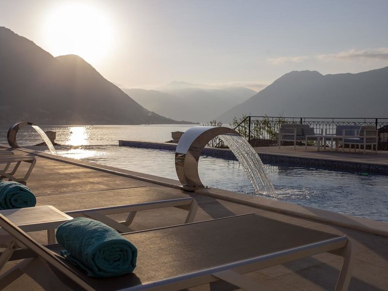 HUMA Kotor Bay (ех 283237