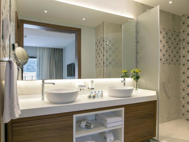 HUMA Kotor Bay (ех 283249