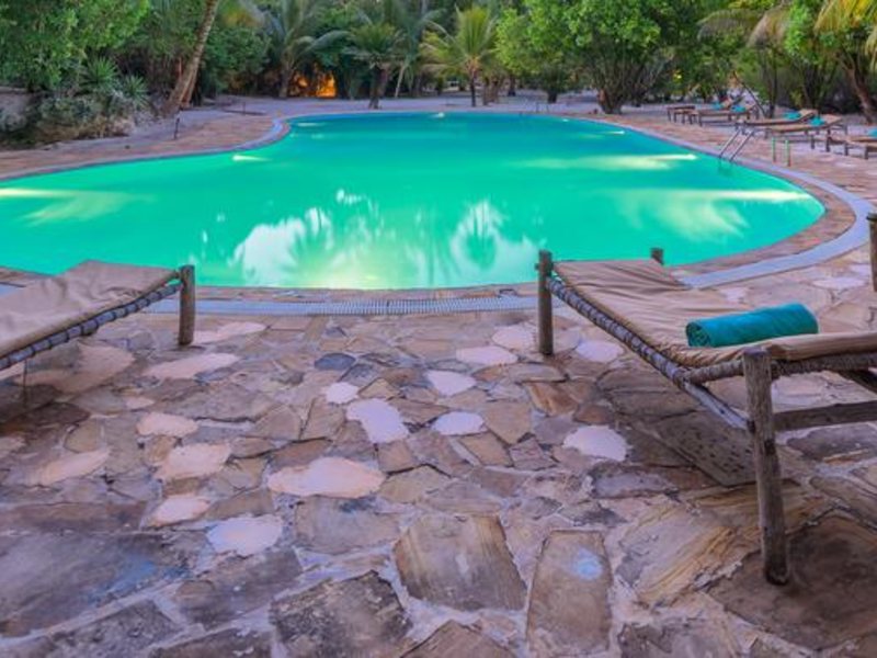 Hakuna Majiwe Beach Lodge (ex 229020