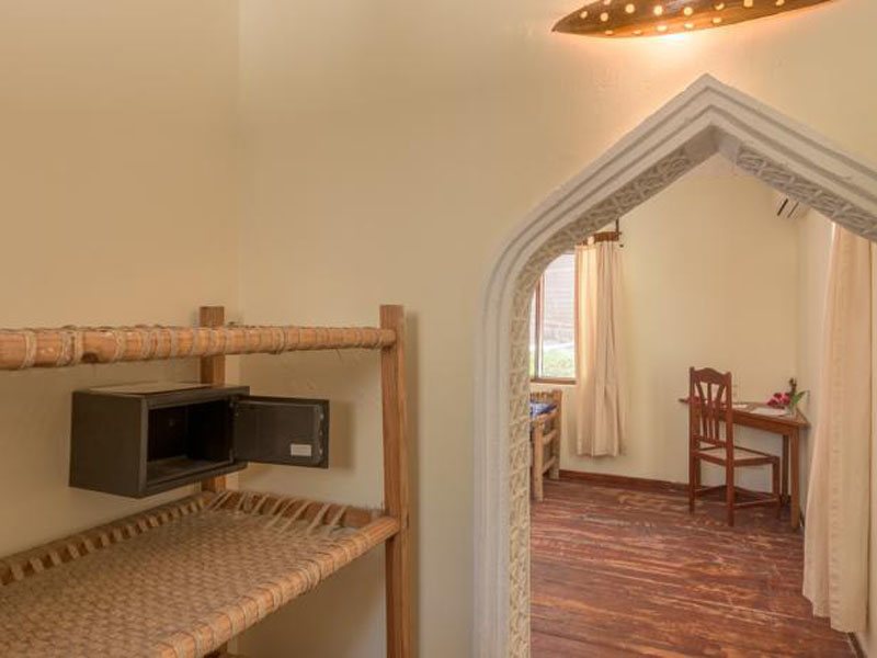 Hakuna Majiwe Beach Lodge (ex 229030