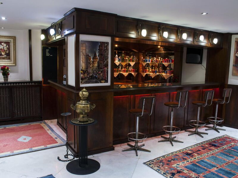 Hali Hotel  242036