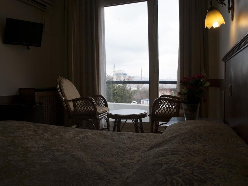 Hali Hotel  242039
