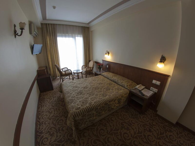 Hali Hotel  242043