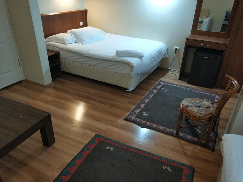 Hali Hotel  295234