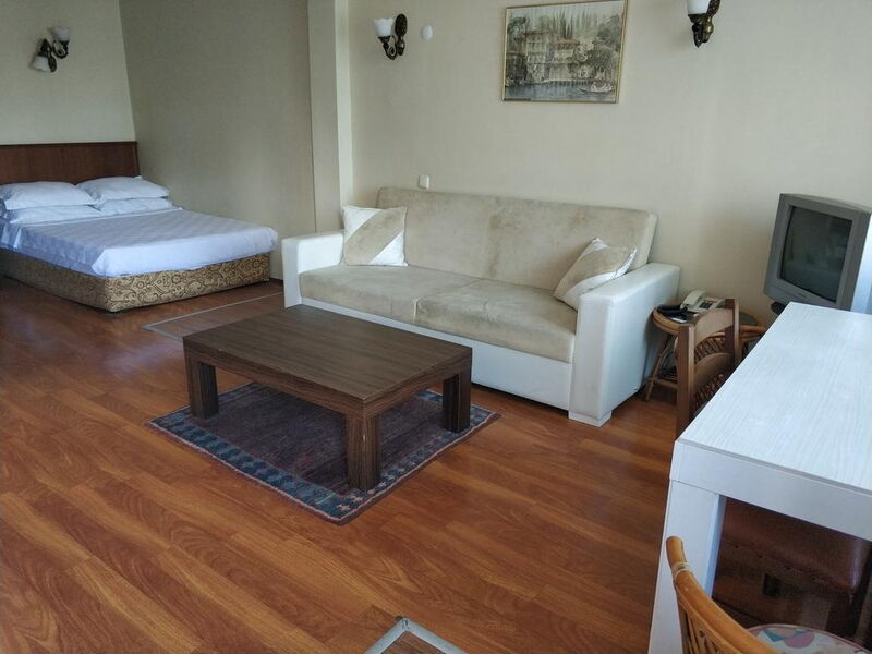 Hali Hotel  295235