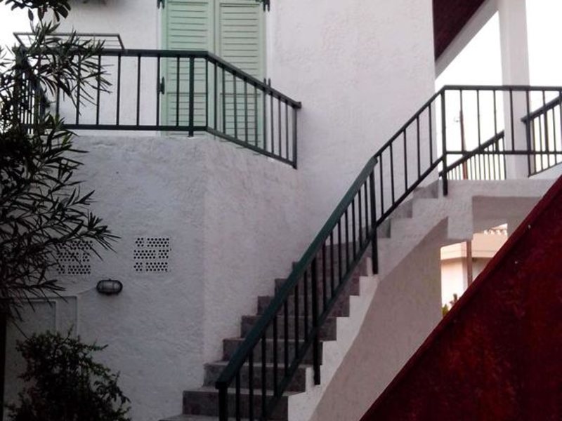 Haris Studios 246853