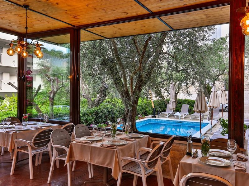 Harmony Hotel 308000