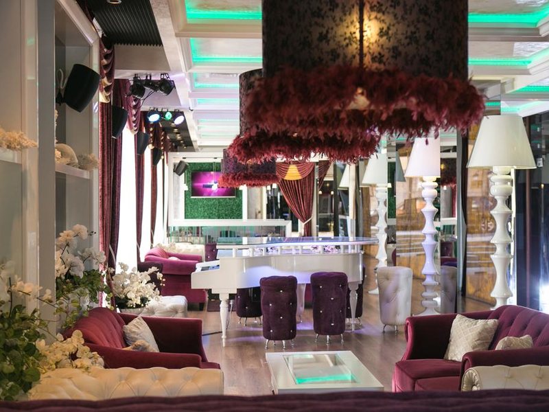 Harmony Palace AH 162575