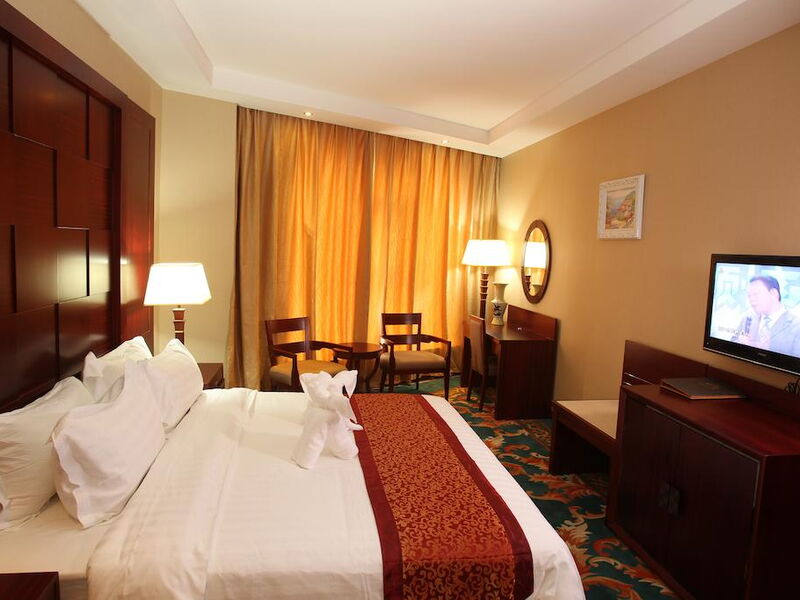 Hawaii Hotel 298055
