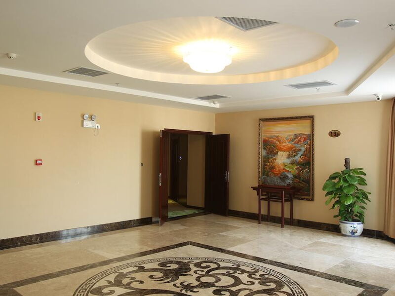 Hawaii Hotel 298066