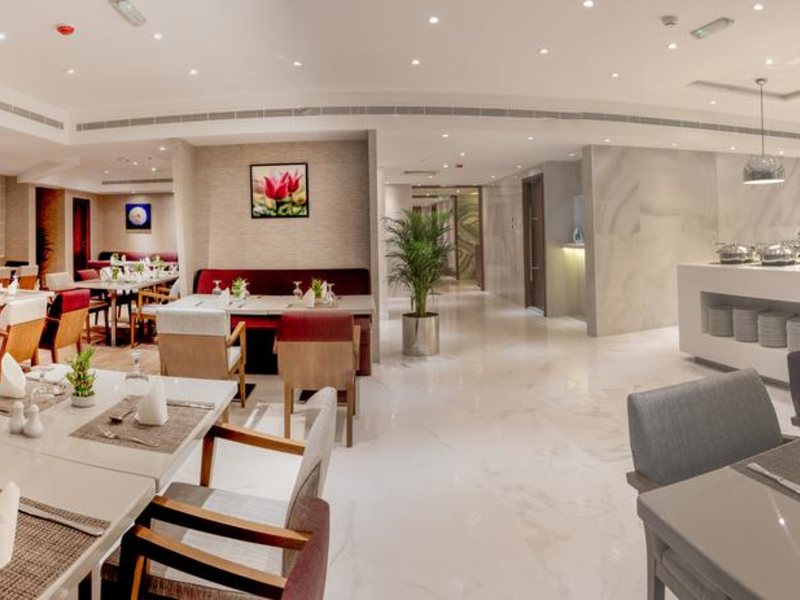 Hawthorn Suites by Wyndham Abu Dhabi 191854