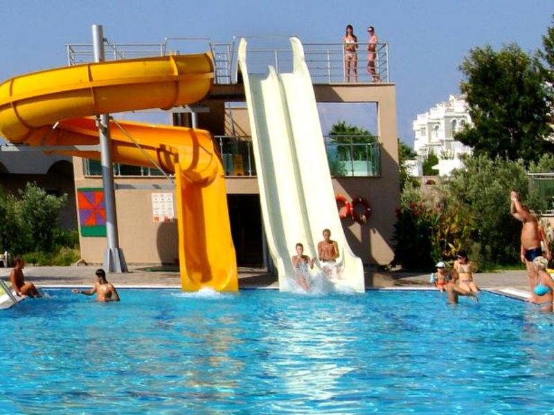 Hedef Rose Garden Hotel 160515