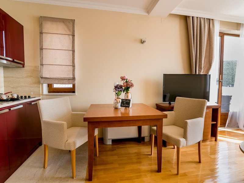 Hedera Residences 308026