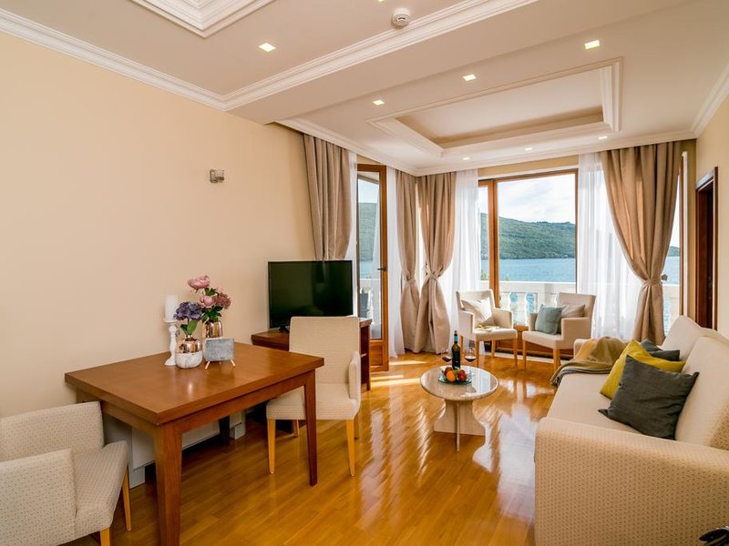 Hedera Residences 308039