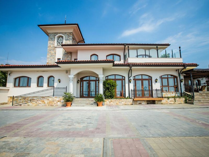 Helena VIP Villas 254738