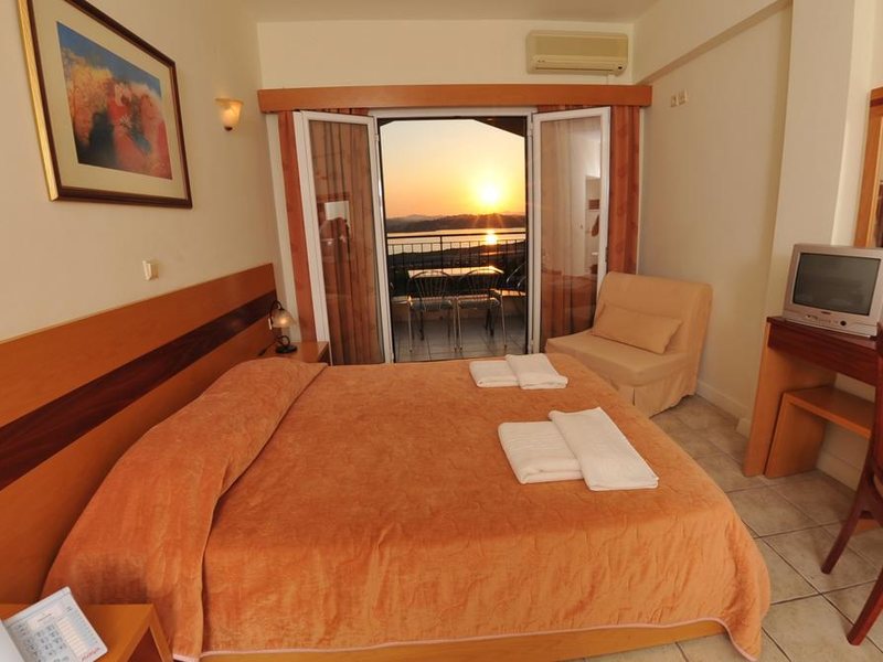 Hellinis Hotel 249605