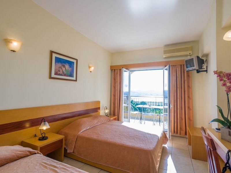 Hellinis Hotel 249641