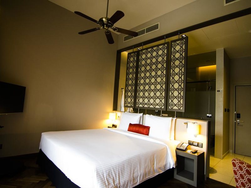 Heritance Negombo 111489