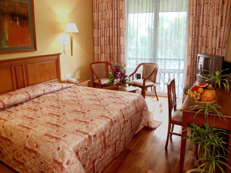 Hibiscus Beach Hotel 107690